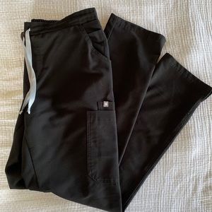 FIGS set size small- black